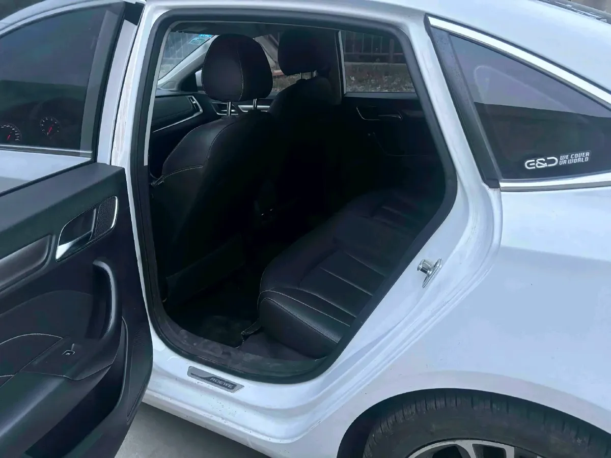 2019 Roewe i6 1.5T 169HP L4 7DCT,autocango,china used car exporter,china ev exporter,chinese used car exporter,chinese used ev exporter