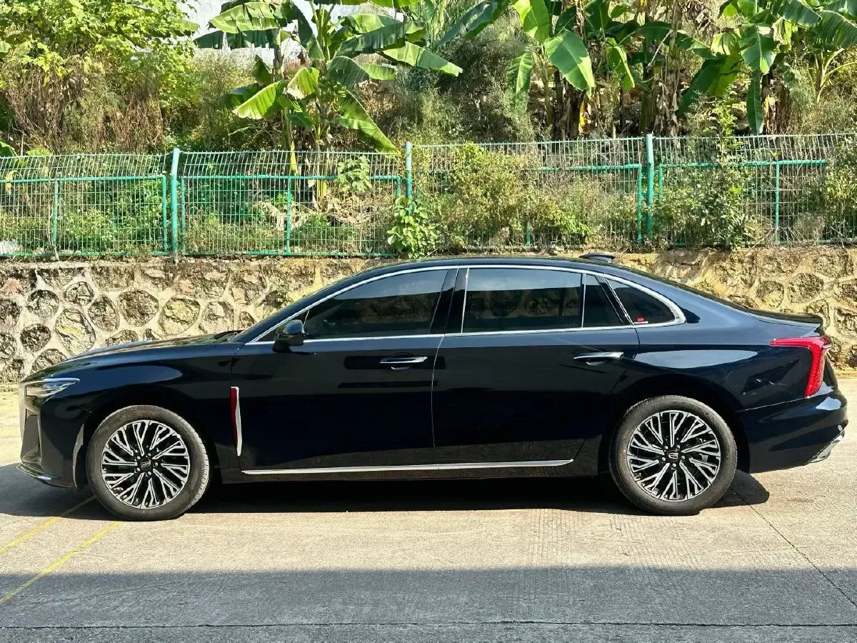 2024 HongQi H5 2.0T 224HP L4 8AT,autocango,china used car exporter,china ev exporter,chinese used car exporter,chinese used ev exporter