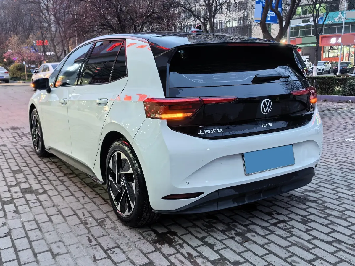 2025 Volkswagen ID.3 BEV 52.8KWH,autocango,china used car exporter,china ev exporter,chinese used car exporter,chinese used ev exporter