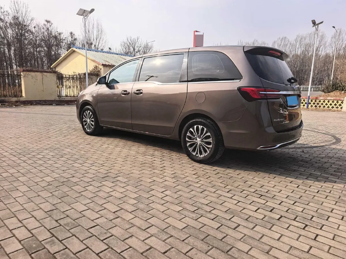 2021 Buick GL8 2.0T 237HP L4 9AT,autocango,china used car exporter,china ev exporter,chinese used car exporter,chinese used ev exporter