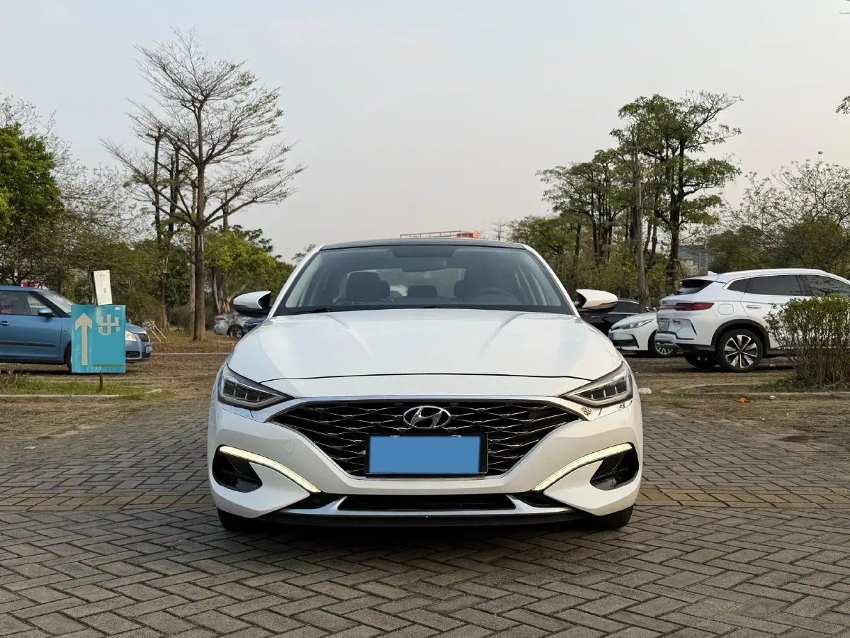 2019 Hyundai La Festa 1.6T 204HP L4 7DCT,autocango,china used car exporter,china ev exporter,chinese used car exporter,chinese used ev exporter