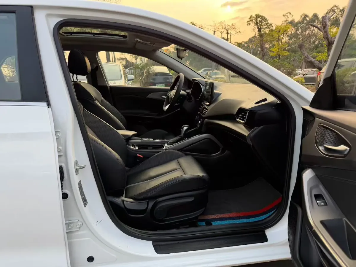 2019 Hyundai La Festa 1.6T 204HP L4 7DCT,autocango,china used car exporter,china ev exporter,chinese used car exporter,chinese used ev exporter