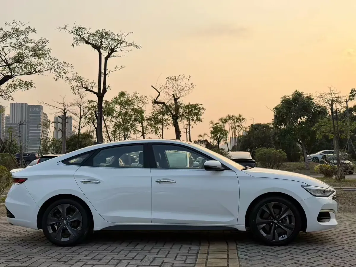 2019 Hyundai La Festa 1.6T 204HP L4 7DCT,autocango,china used car exporter,china ev exporter,chinese used car exporter,chinese used ev exporter