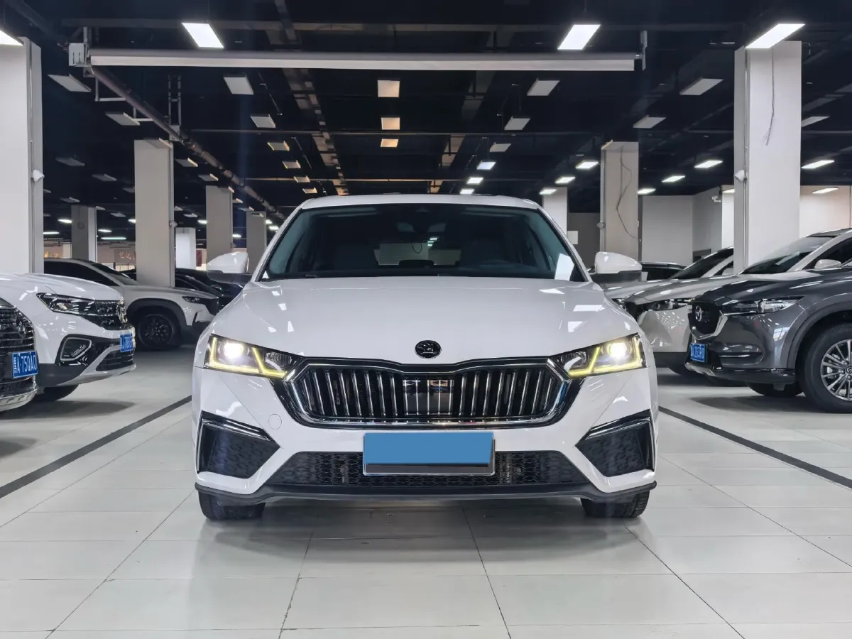 2022 Skoda Octavia 1.4T 150HP L4 7DCT,autocango,china used car exporter,china ev exporter,chinese used car exporter,chinese used ev exporter