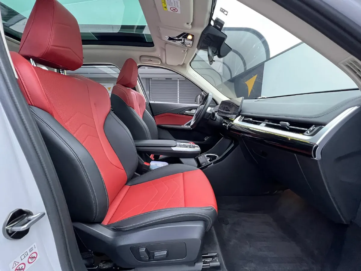 2023 BMW X1 1.5T 156HP L3 7DCT,autocango,china used car exporter,china ev exporter,chinese used car exporter,chinese used ev exporter