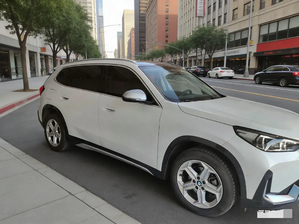 2023 BMW X1 1.5T 156HP L3 7DCT,autocango,china used car exporter,china ev exporter,chinese used car exporter,chinese used ev exporter