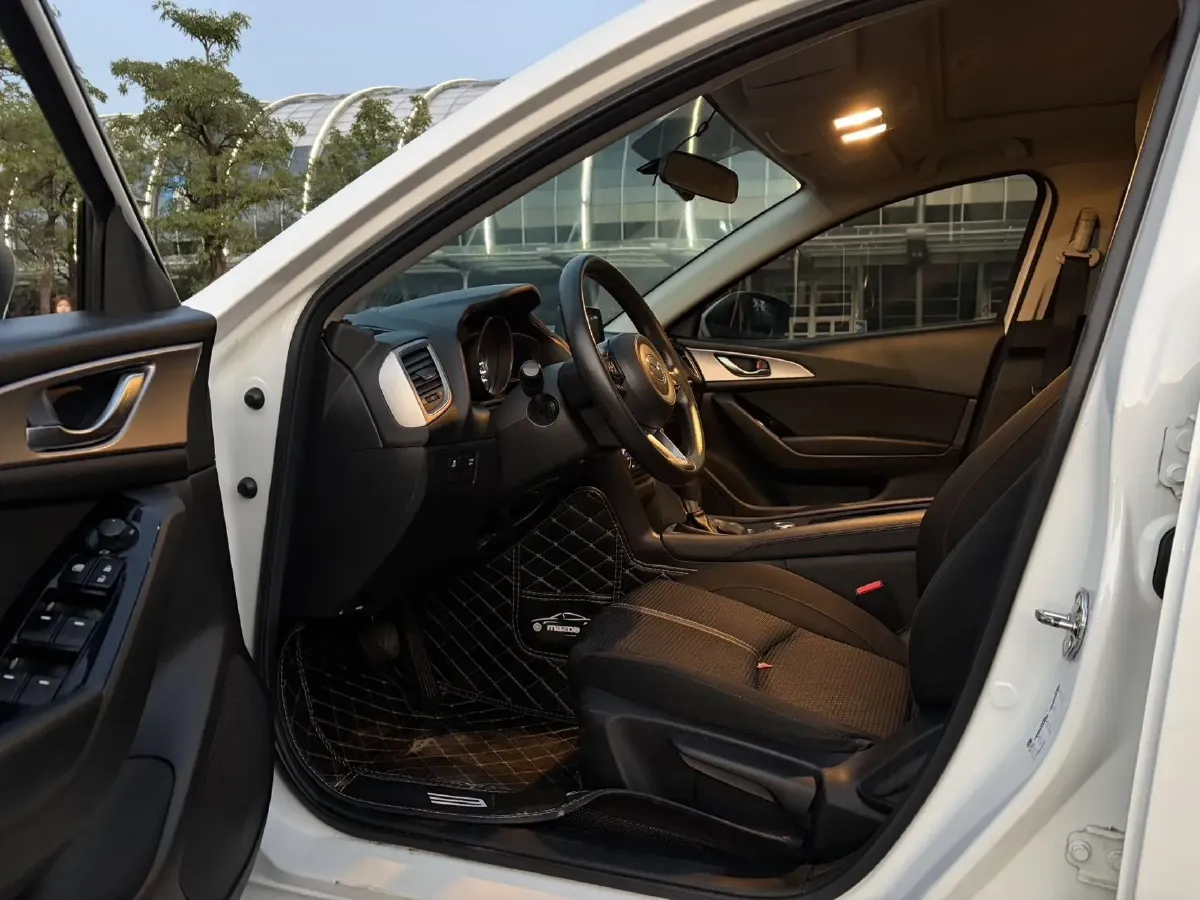 2017 Mazda 3 Axela 1.5L 117HP L4 6AT,autocango,china used car exporter,china ev exporter,chinese used car exporter,chinese used ev exporter