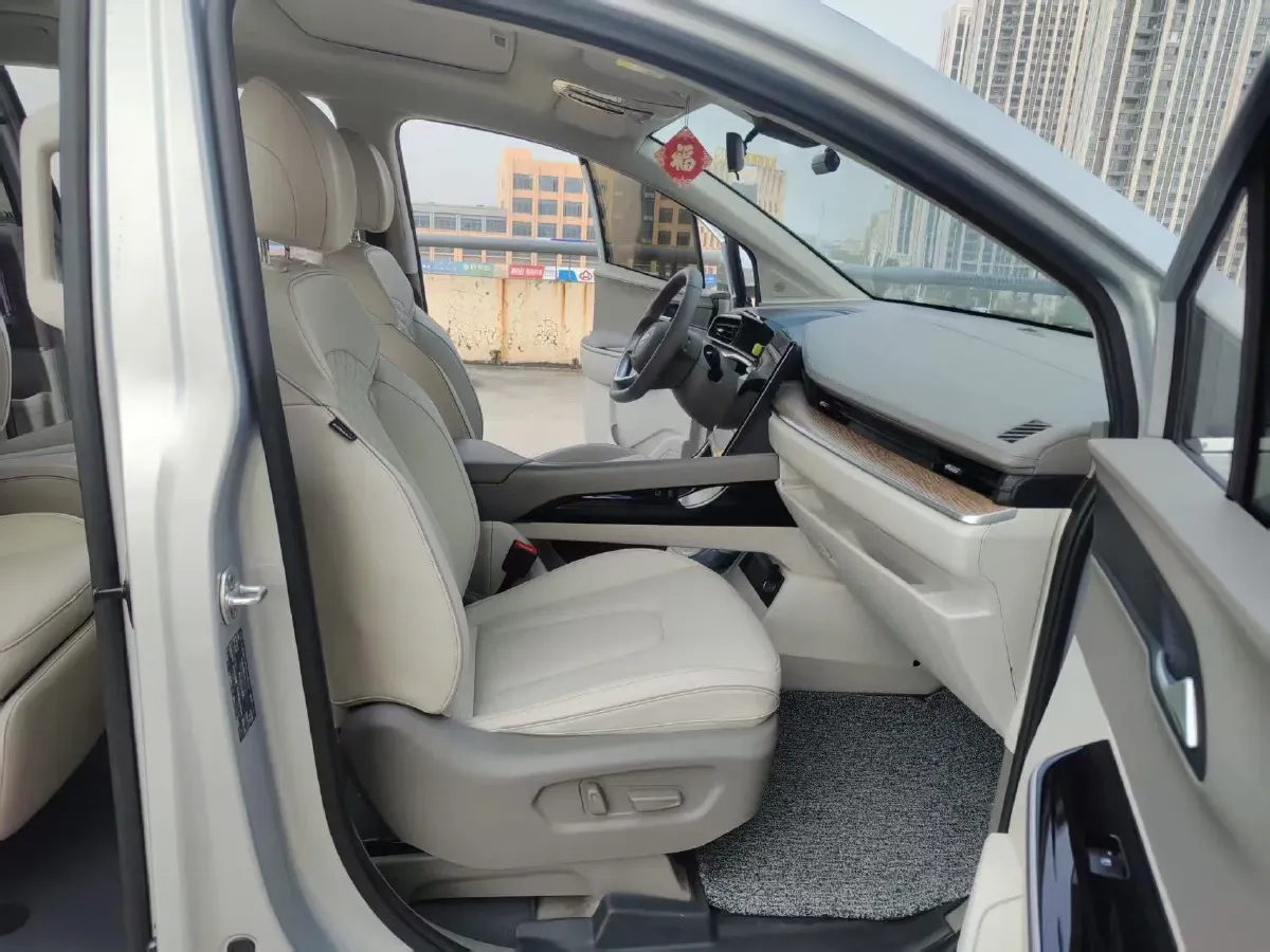 2024 Hyundai Custo 1.5T 170HP L4 8AT,autocango,china used car exporter,china ev exporter,chinese used car exporter,chinese used ev exporter