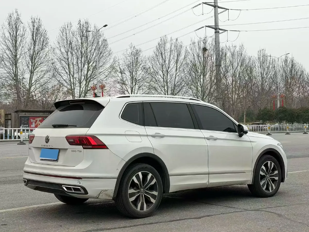 2024 Volkswagen Tiguan L 2.0T 186HP L4 7DCT,autocango,china used car exporter,china ev exporter,chinese used car exporter,chinese used ev exporter
