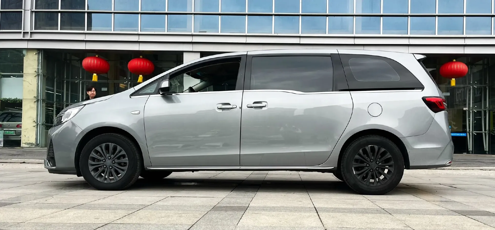 2022 Buick GL8 2.0T 237HP L4 9AT,autocango,china used car exporter,china ev exporter,chinese used car exporter,chinese used ev exporter