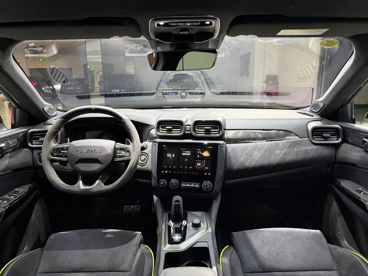 2022 LYNK&CO 03 2.0T 254HP L4 8AT,autocango,china used car exporter,china ev exporter,chinese used car exporter,chinese used ev exporter