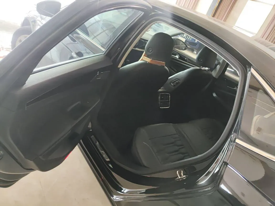 2019 Skoda Kodiak 2.0T 186HP L4 7DCT,autocango,china used car exporter,china ev exporter,chinese used car exporter,chinese used ev exporter