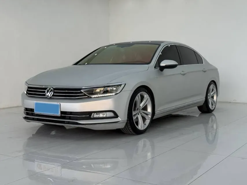 2018 Volkswagen Magotan 1.8T 180HP L4 7DCT,autocango,china used car exporter,china ev exporter,chinese used car exporter,chinese used ev exporter