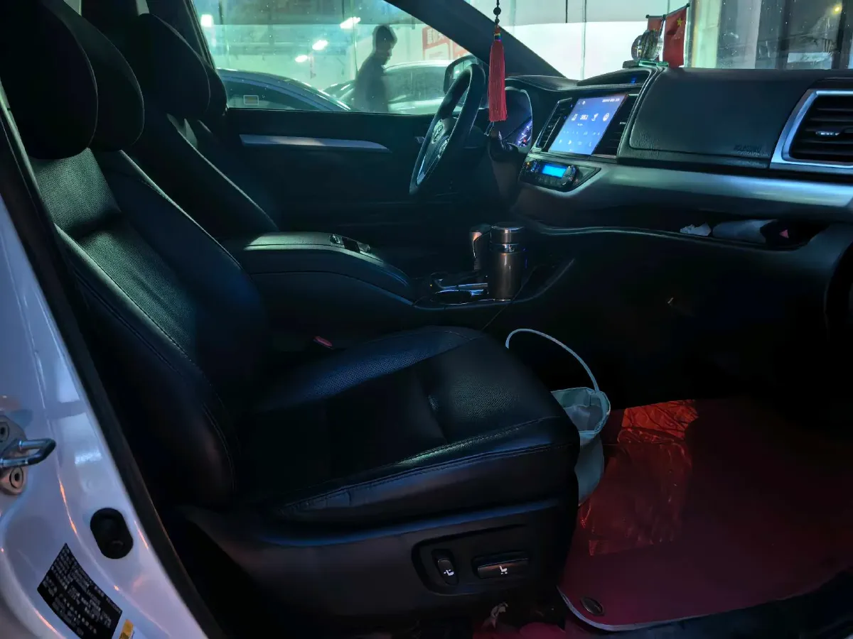 2019 Lincoln MKC 2.0T 203HP L4 6AT,autocango,china used car exporter,china ev exporter,chinese used car exporter,chinese used ev exporter