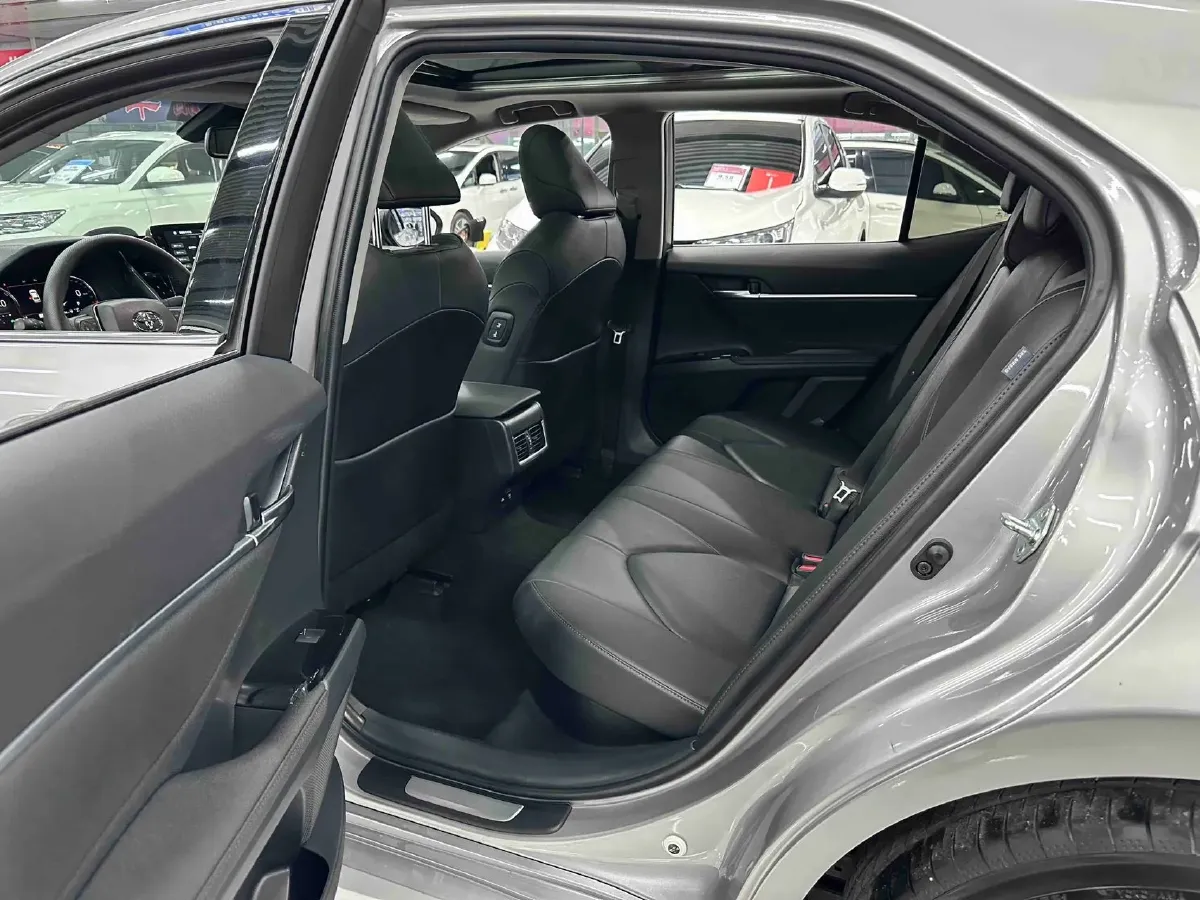 2023 Toyota Camry 2.5L 178HP L4 E-CVT Hybrid,autocango,china used car exporter,china ev exporter,chinese used car exporter,chinese used ev exporter