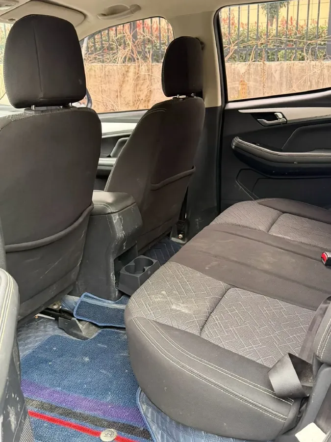 2018 Isuzu Jim 2.0T 204HP L4 5MT,autocango,china used car exporter,china ev exporter,chinese used car exporter,chinese used ev exporter