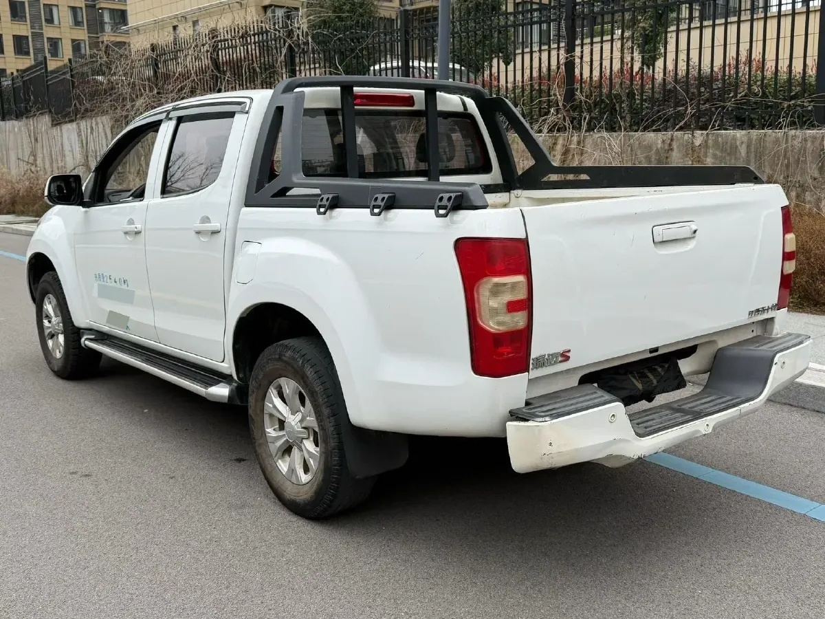 2018 Isuzu Jim 2.0T 204HP L4 5MT,autocango,china used car exporter,china ev exporter,chinese used car exporter,chinese used ev exporter