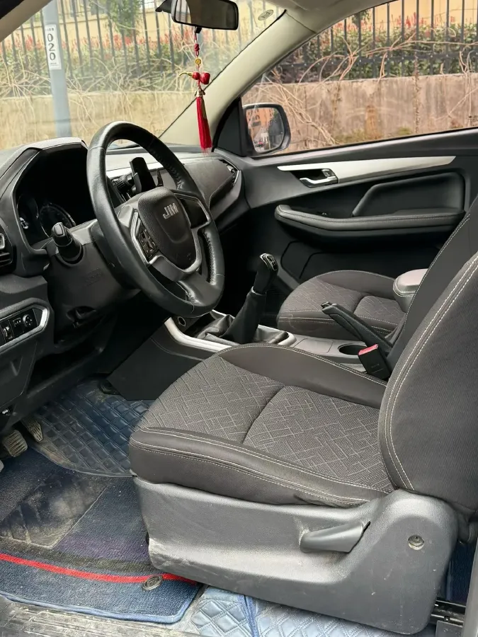 2018 Isuzu Jim 2.0T 204HP L4 5MT,autocango,china used car exporter,china ev exporter,chinese used car exporter,chinese used ev exporter