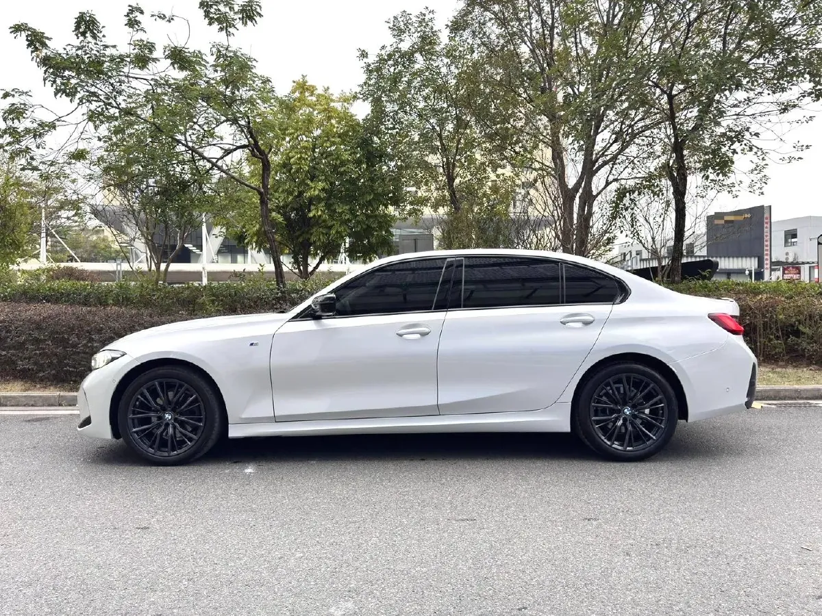 2023 BMW 3 Series 2.0T 184HP L4 8AT,autocango,china used car exporter,china ev exporter,chinese used car exporter,chinese used ev exporter