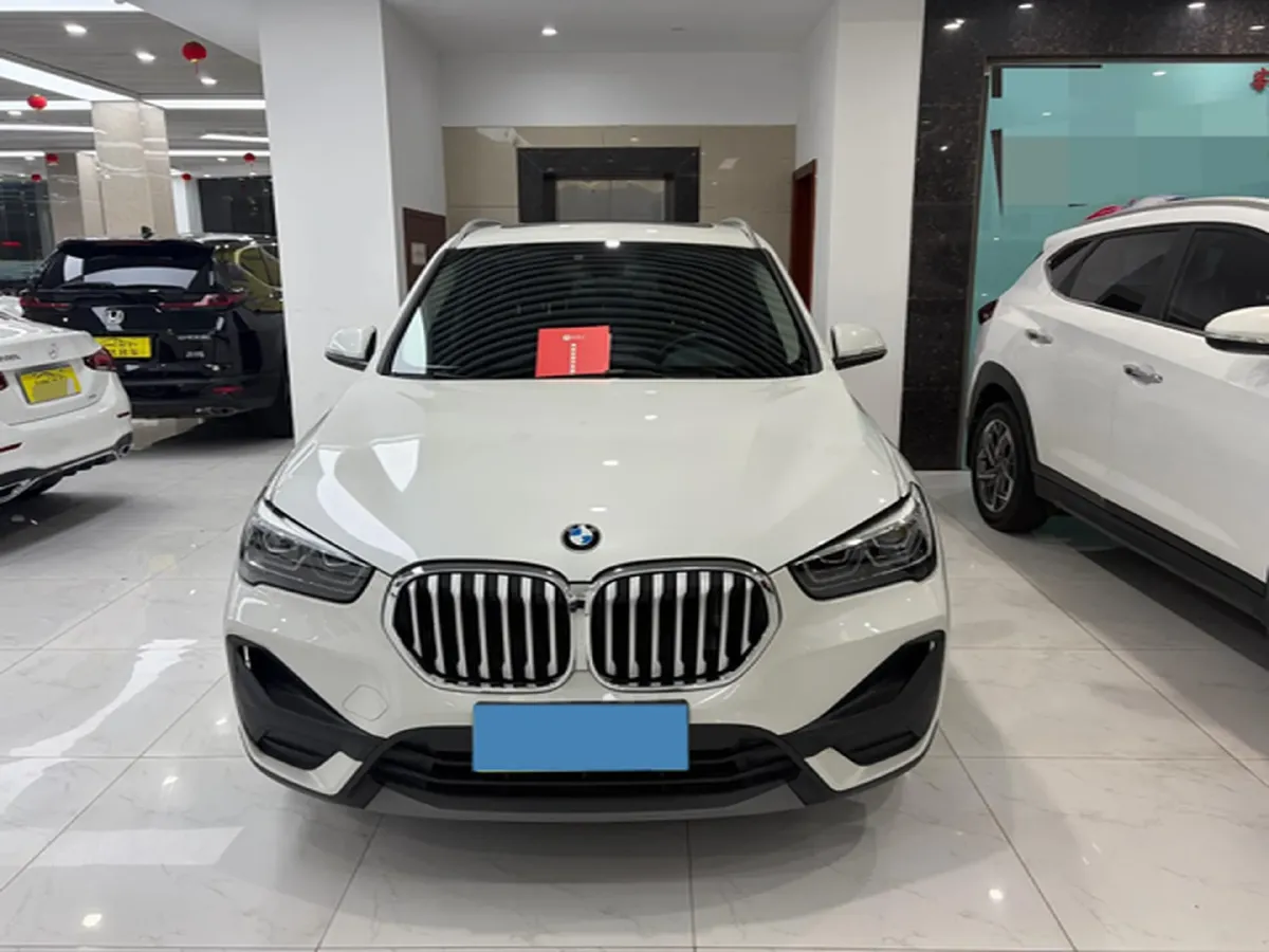 2022 BMW X1 2.0T 192HP L4 7DCT,autocango,china used car exporter,china ev exporter,chinese used car exporter,chinese used ev exporter
