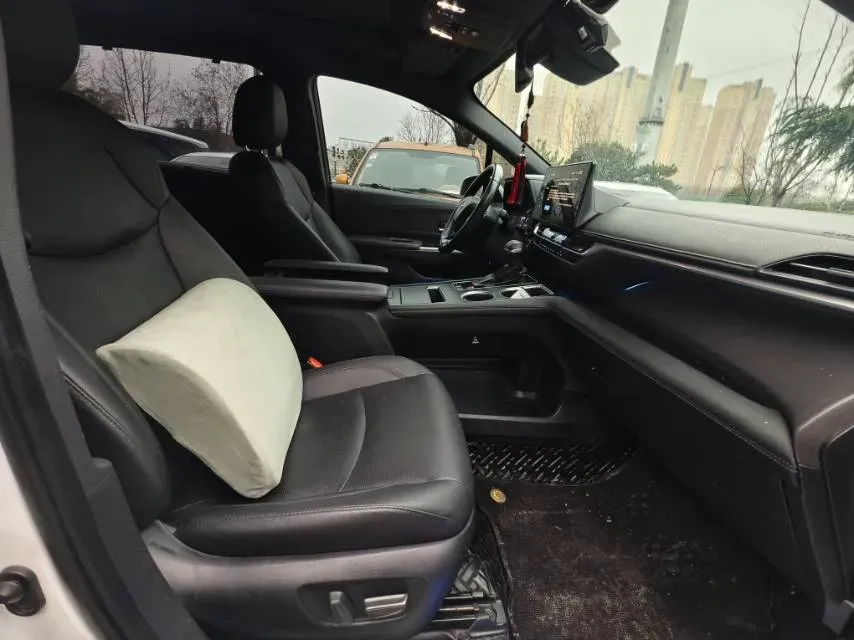 2023 Toyota Sienna 2.5L 189HP L4 E-CVT Hybrid,autocango,china used car exporter,china ev exporter,chinese used car exporter,chinese used ev exporter