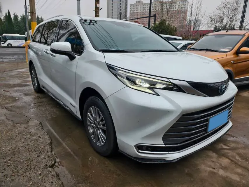 2023 Toyota Sienna 2.5L 189HP L4 E-CVT Hybrid,autocango,china used car exporter,china ev exporter,chinese used car exporter,chinese used ev exporter