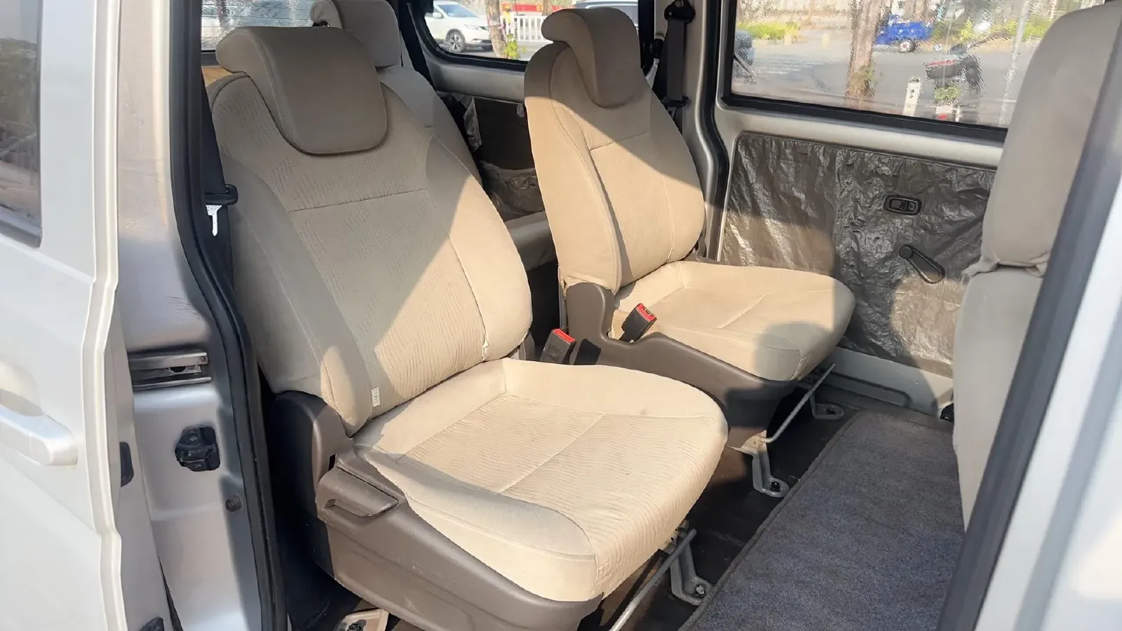 2016 WuLing RongGuang V 1.5L 112HP L4 5MT,autocango,china used car exporter,china ev exporter,chinese used car exporter,chinese used ev exporter