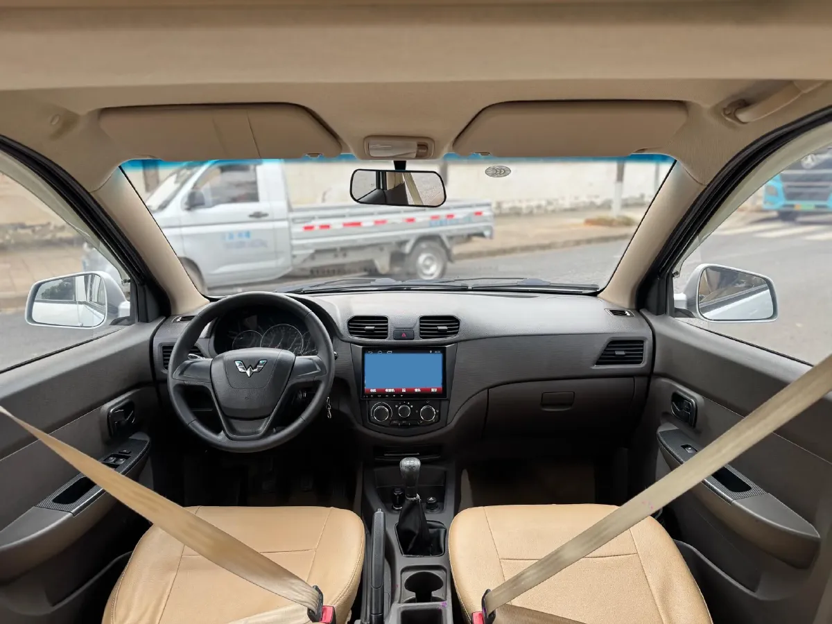 2016 WuLing HongGuang 1.5L 112HP L4 5MT,autocango,china used car exporter,china ev exporter,chinese used car exporter,chinese used ev exporter