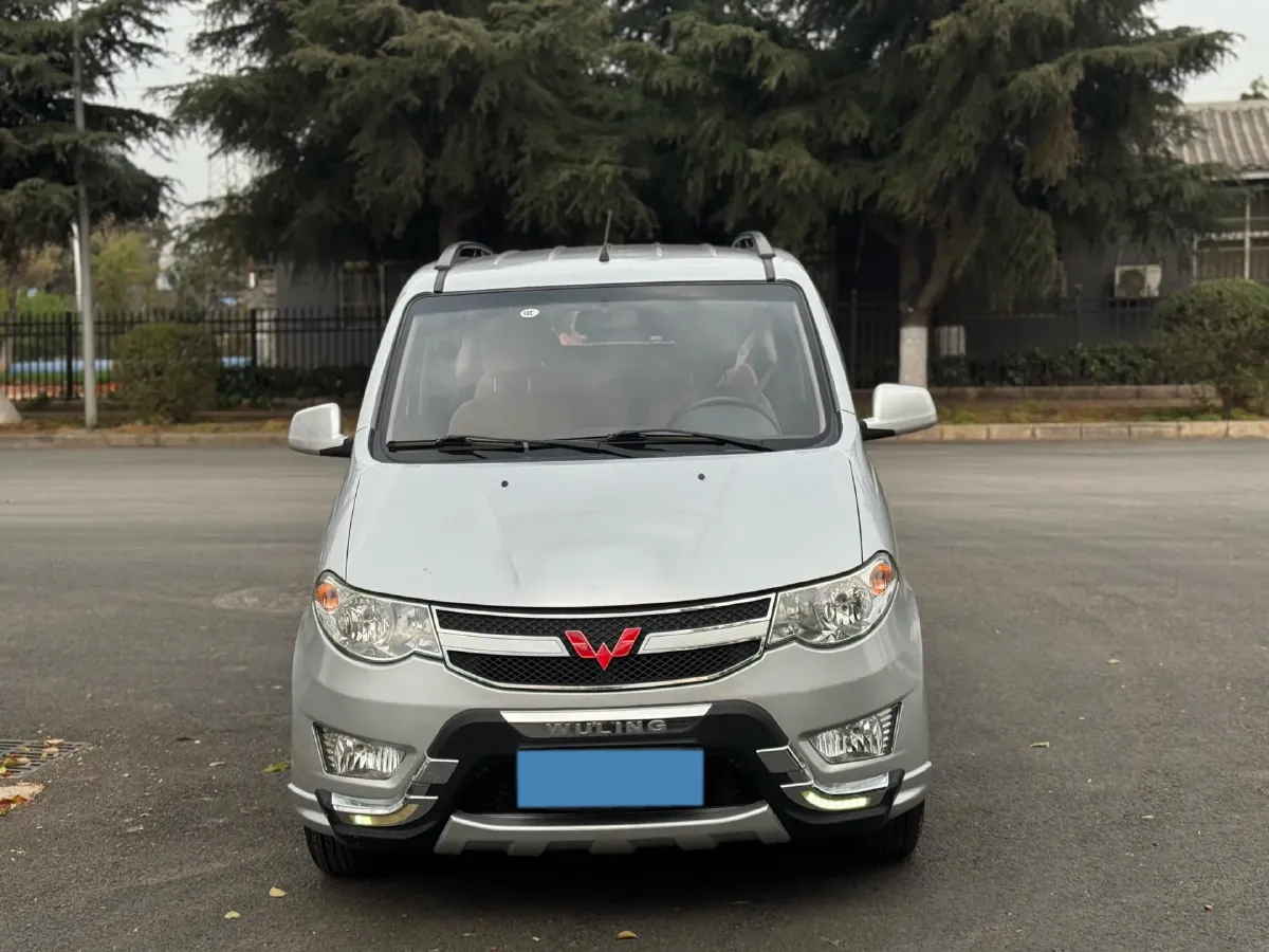 2016 WuLing HongGuang 1.5L 112HP L4 5MT,autocango,china used car exporter,china ev exporter,chinese used car exporter,chinese used ev exporter