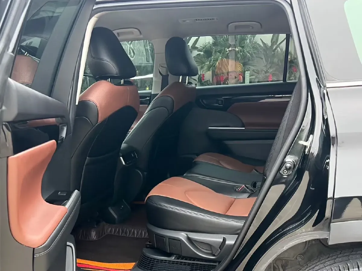 2022 Toyota Highlander 2.5L 192HP L4 E-CVT Hybrid,autocango,china used car exporter,china ev exporter,chinese used car exporter,chinese used ev exporter