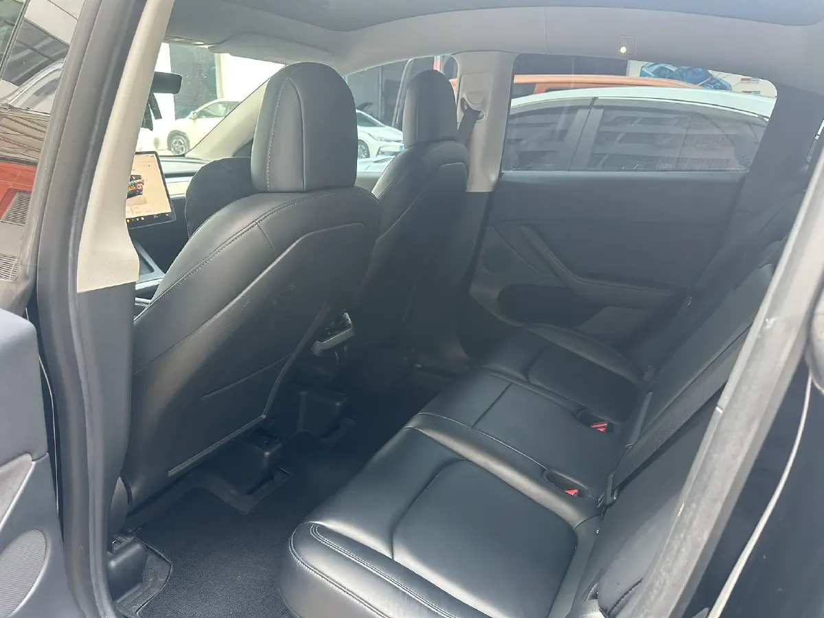 2022 Tesla Model Y BEV 60KWH,autocango,china used car exporter,china ev exporter,chinese used car exporter,chinese used ev exporter