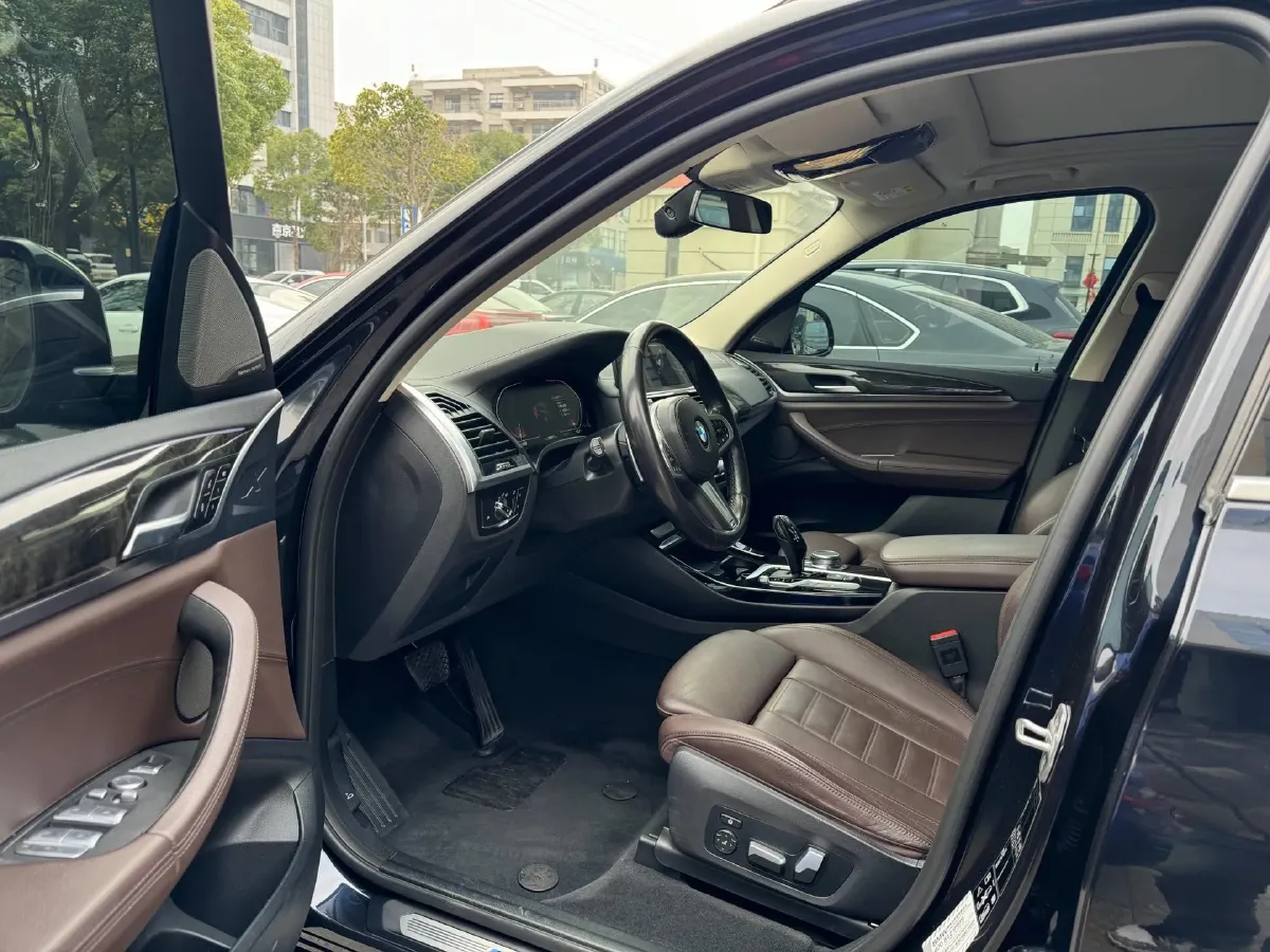 2021 BMW X3 2.0T 252HP L4 8AT,autocango,china used car exporter,china ev exporter,chinese used car exporter,chinese used ev exporter