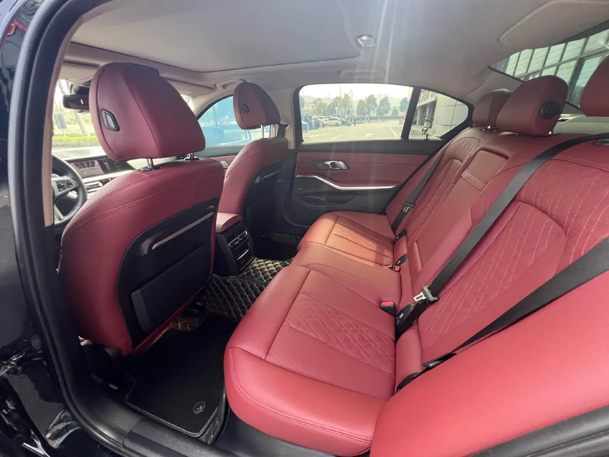 2022 BMW 3 Series 2.0T 184HP L4 8AT,autocango,china used car exporter,china ev exporter,chinese used car exporter,chinese used ev exporter