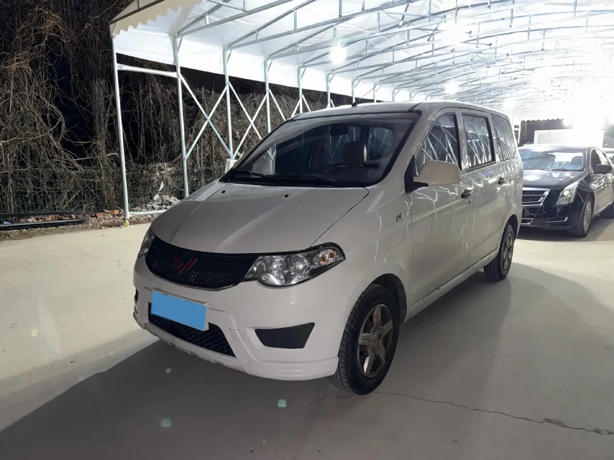 2018 WuLing HongGuang 1.2L 82HP L4 5MT,autocango,china used car exporter,china ev exporter,chinese used car exporter,chinese used ev exporter