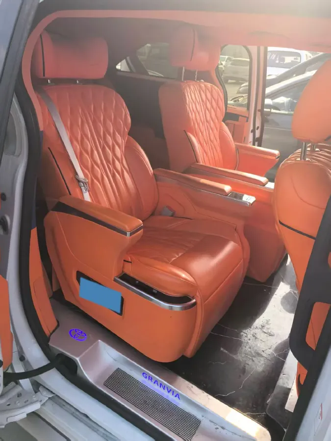 2023 Toyota Granvia 2.5L 189HP L4 E-CVT Hybrid,autocango,china used car exporter,china ev exporter,chinese used car exporter,chinese used ev exporter