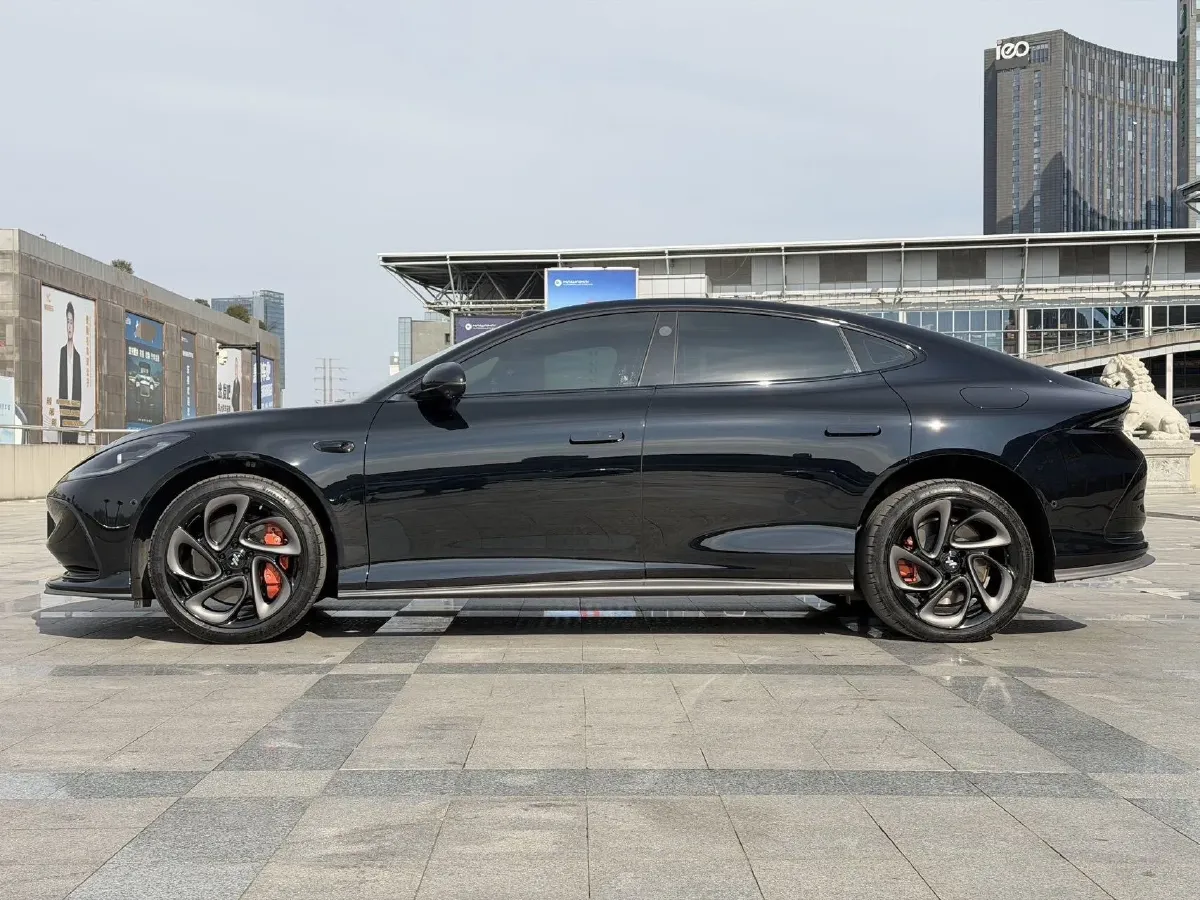 2024 IM L6 BEV 83KWH,autocango,china used car exporter,china ev exporter,chinese used car exporter,chinese used ev exporter