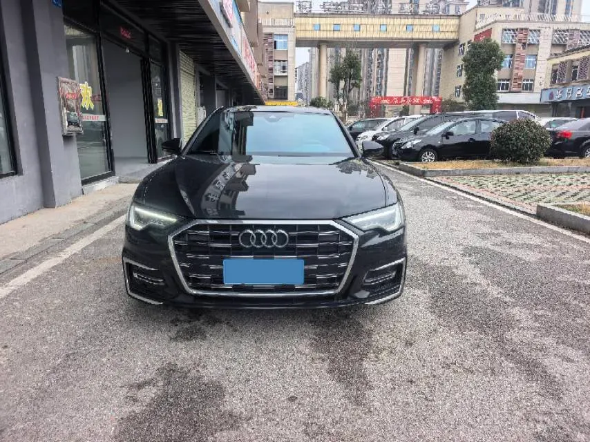2023 Audi A6L 2.0T 190HP L4 7DCT,autocango,china used car exporter,china ev exporter,chinese used car exporter,chinese used ev exporter