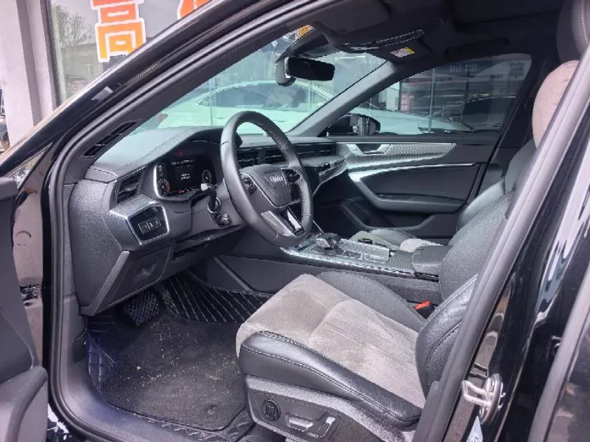 2023 Audi A6L 2.0T 190HP L4 7DCT,autocango,china used car exporter,china ev exporter,chinese used car exporter,chinese used ev exporter
