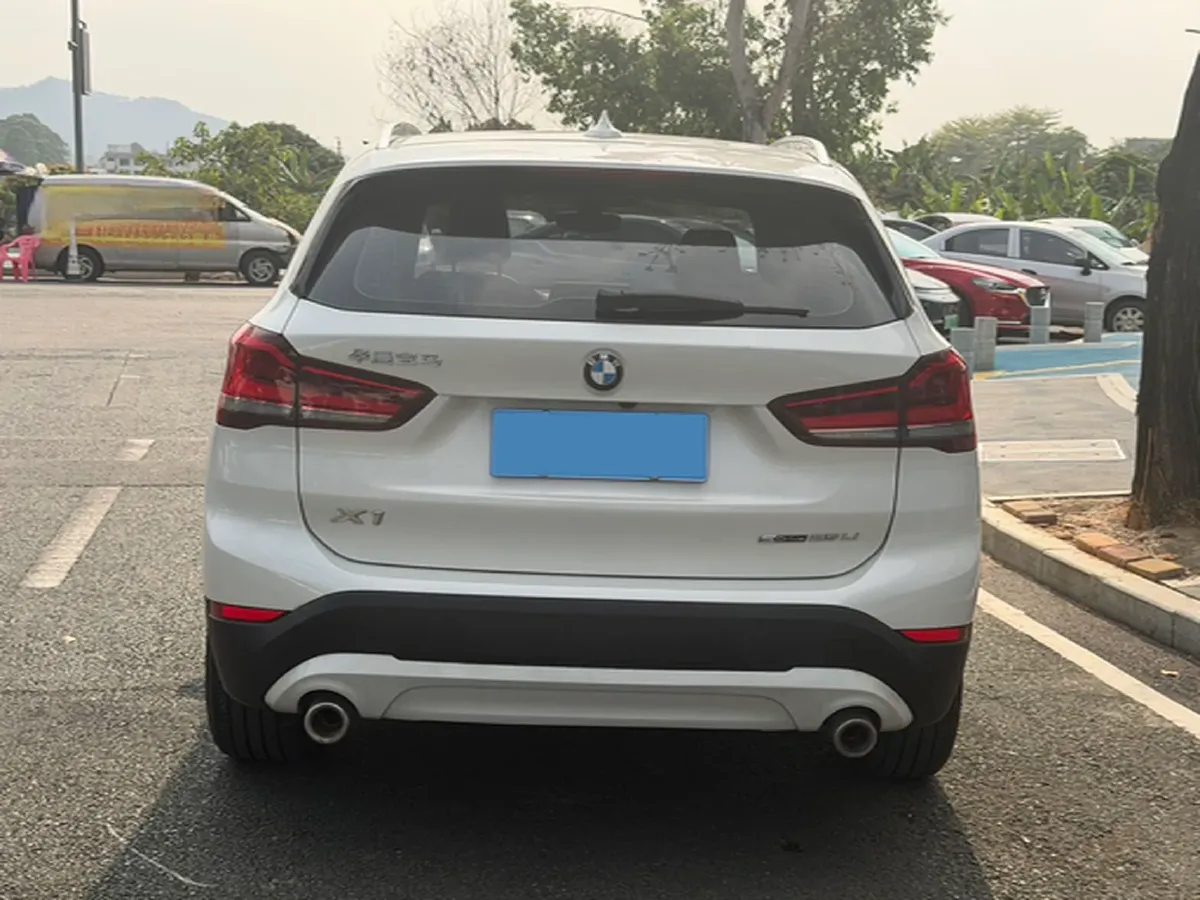 2021 BMW X1 2.0T 192HP L4 7DCT,autocango,china used car exporter,china ev exporter,chinese used car exporter,chinese used ev exporter
