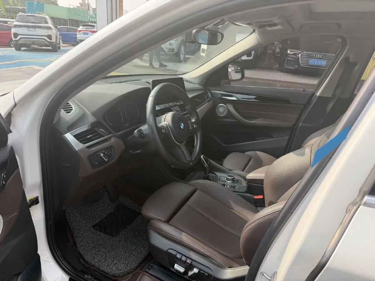 2021 BMW X1 2.0T 192HP L4 7DCT,autocango,china used car exporter,china ev exporter,chinese used car exporter,chinese used ev exporter