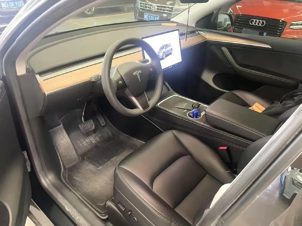 2022 Tesla Model Y BEV 60KWH,autocango,china used car exporter,china ev exporter,chinese used car exporter,chinese used ev exporter