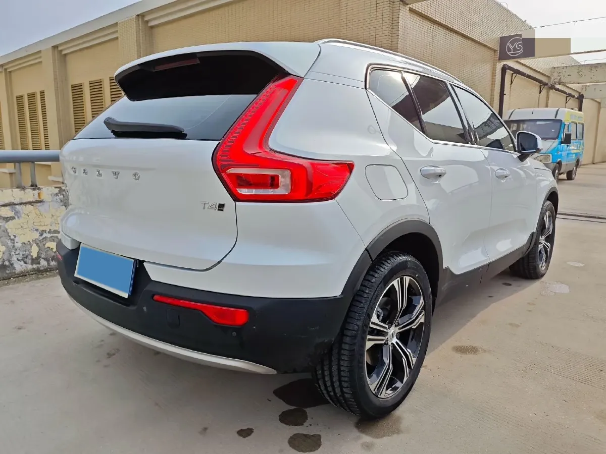 2021 Volvo XC40 2.0T 190HP L4 8AT,autocango,china used car exporter,china ev exporter,chinese used car exporter,chinese used ev exporter