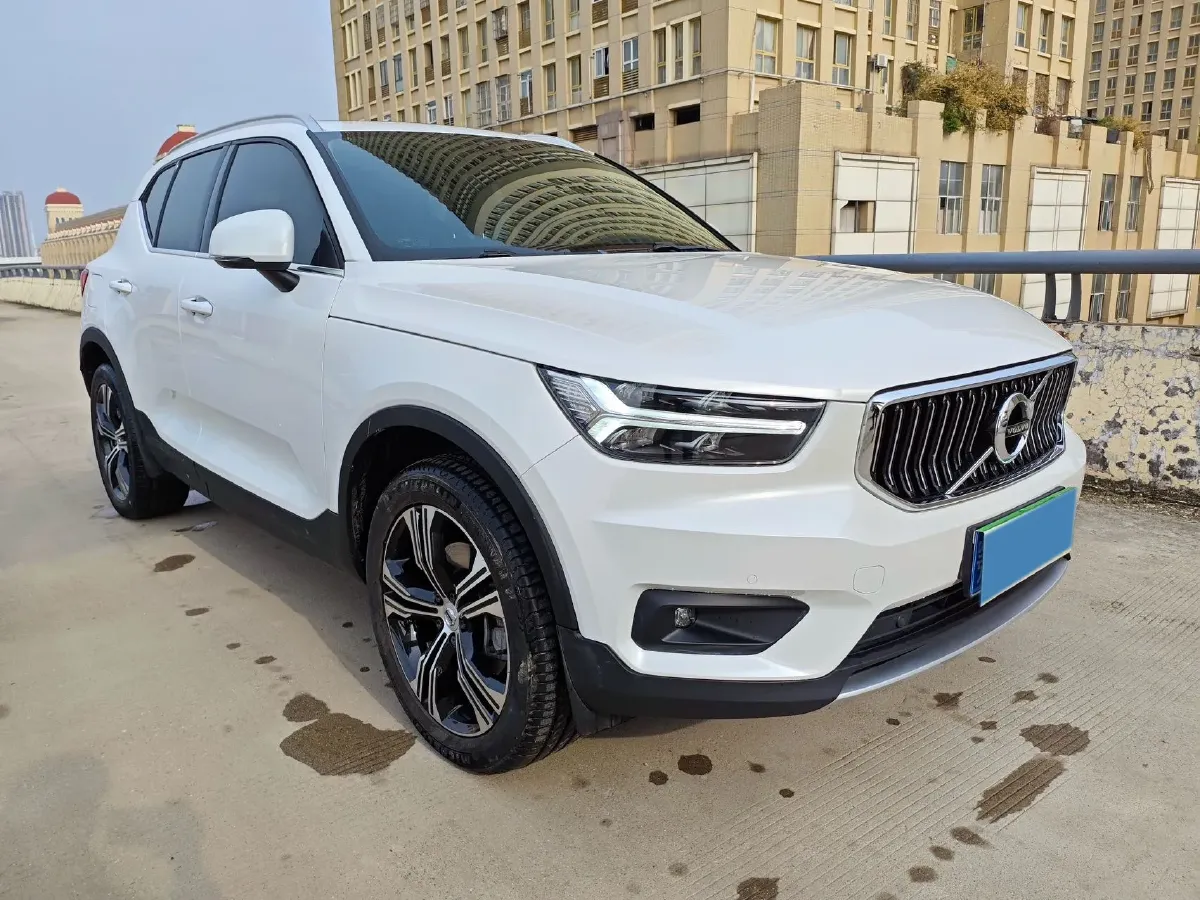2021 Volvo XC40 2.0T 190HP L4 8AT,autocango,china used car exporter,china ev exporter,chinese used car exporter,chinese used ev exporter