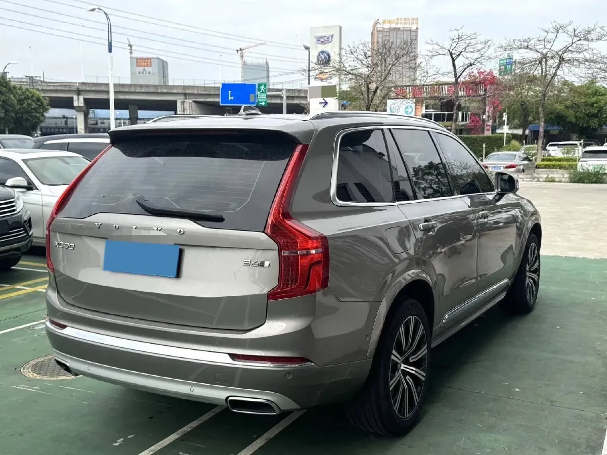 2021 Volvo XC90 2.0T 299HP L4 8AT,autocango,china used car exporter,china ev exporter,chinese used car exporter,chinese used ev exporter
