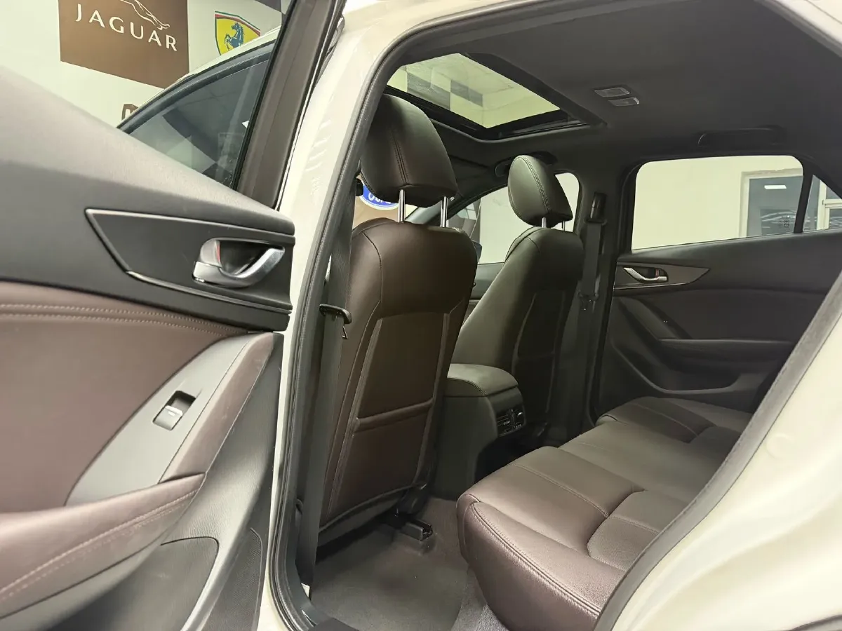 2021 Mazda CX-4 2.0L 158HP L4 6AT,autocango,china used car exporter,china ev exporter,chinese used car exporter,chinese used ev exporter