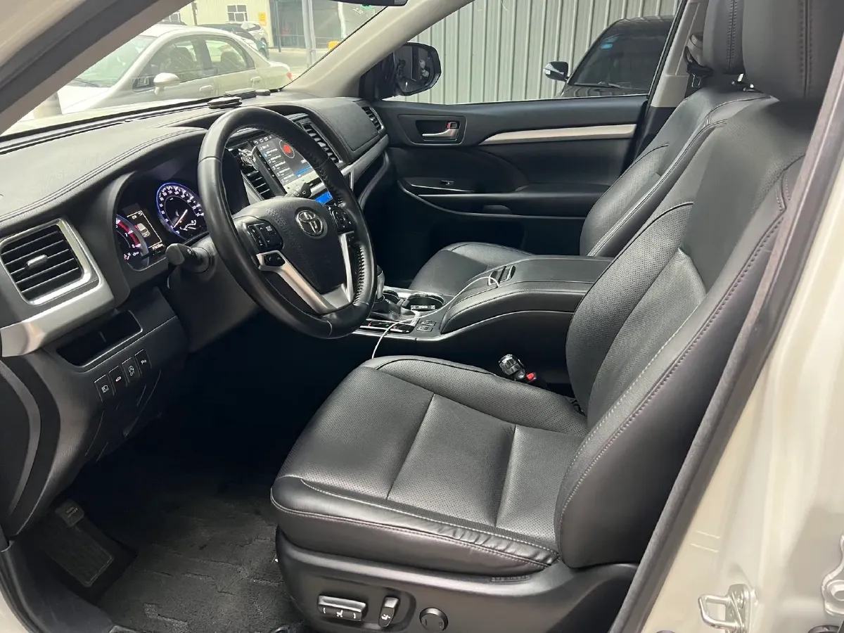 2018 Toyota Highlander 2.0T 220HP L4 6AT,autocango,china used car exporter,china ev exporter,chinese used car exporter,chinese used ev exporter