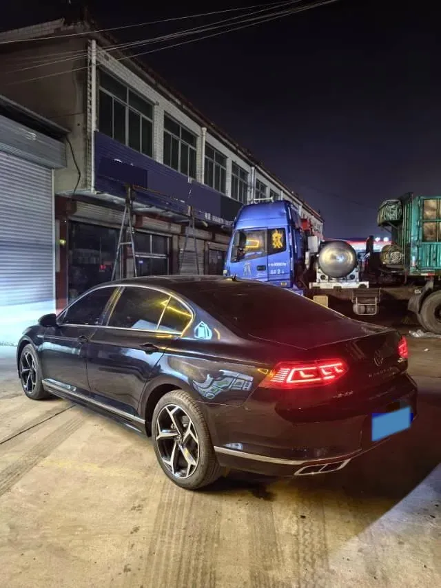 2023 Volkswagen Magotan 2.0T 186HP L4 7DCT,autocango,china used car exporter,china ev exporter,chinese used car exporter,chinese used ev exporter