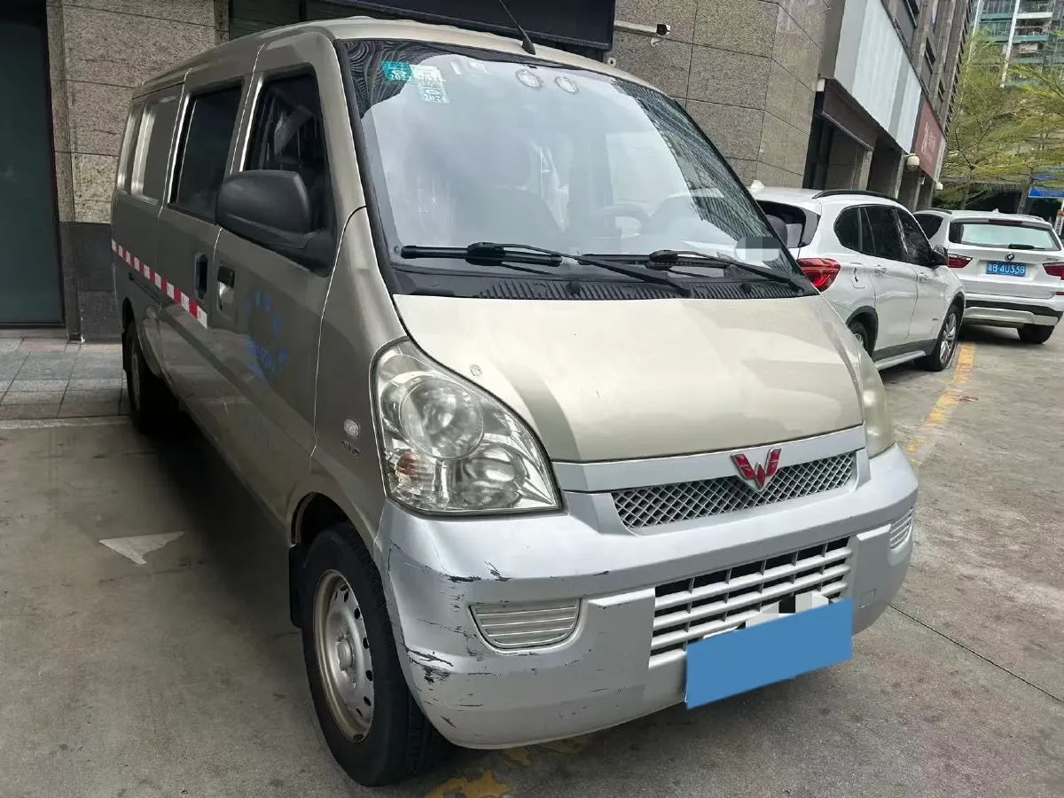 2012 WuLing RongGuang 1.5L 107HP L4 5MT,autocango,china used car exporter,china ev exporter,chinese used car exporter,chinese used ev exporter