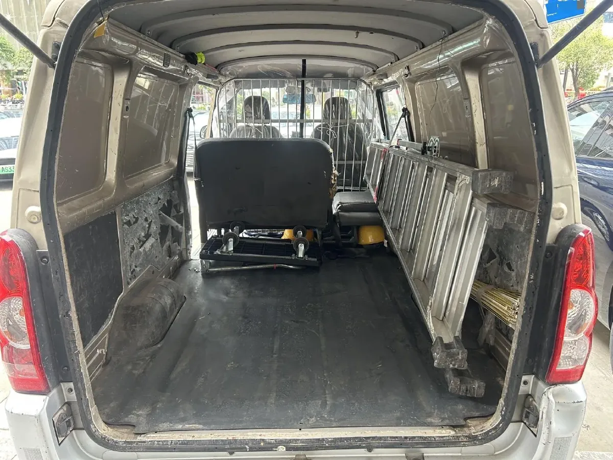 2012 WuLing RongGuang 1.5L 107HP L4 5MT,autocango,china used car exporter,china ev exporter,chinese used car exporter,chinese used ev exporter