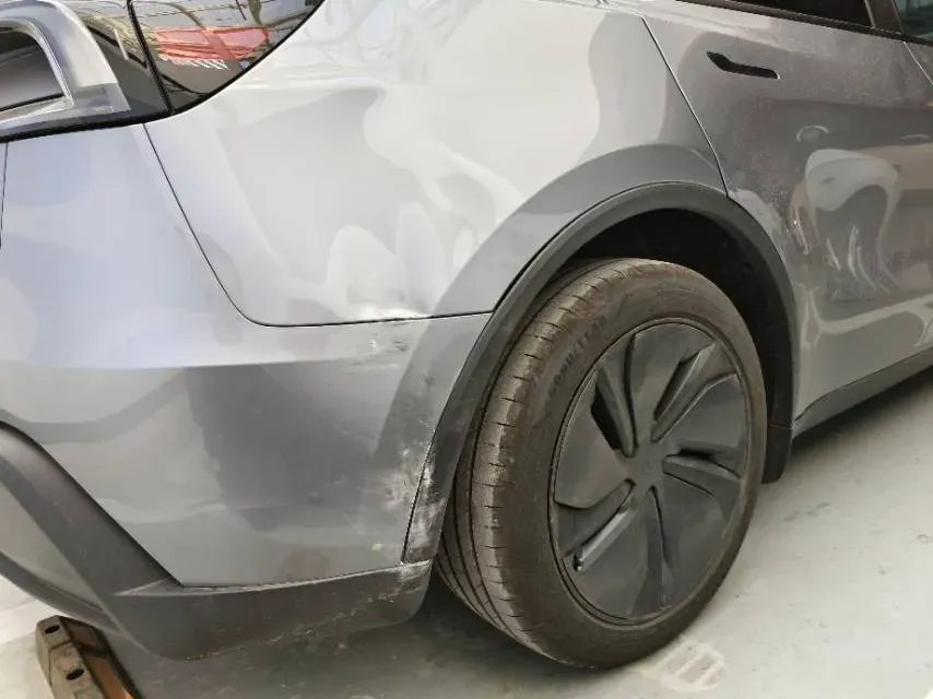 2025 Tesla Model Y BEV 62.5KWH,autocango,china used car exporter,china ev exporter,chinese used car exporter,chinese used ev exporter